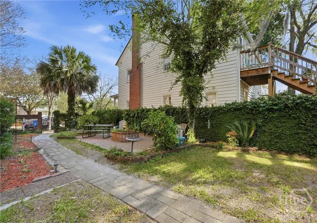 2nd image of 109 E Park Ave, Savannah, GA 31401