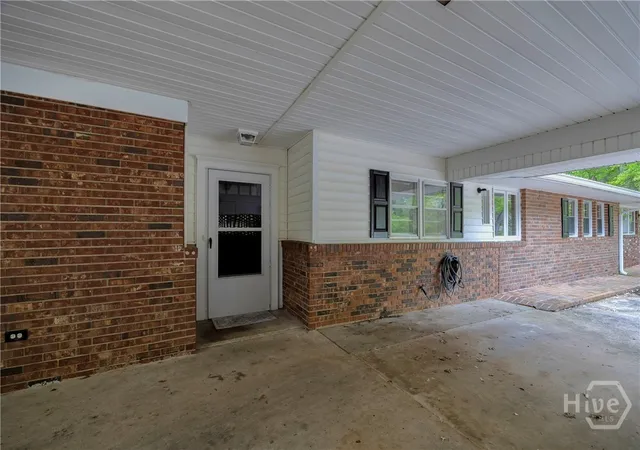 Photo 3 of Single family home for sale at 231 Honeysuckle Dr, Commerce, GA 30529 | MLS# CL353932 | Listing updated on 2026-10-08
