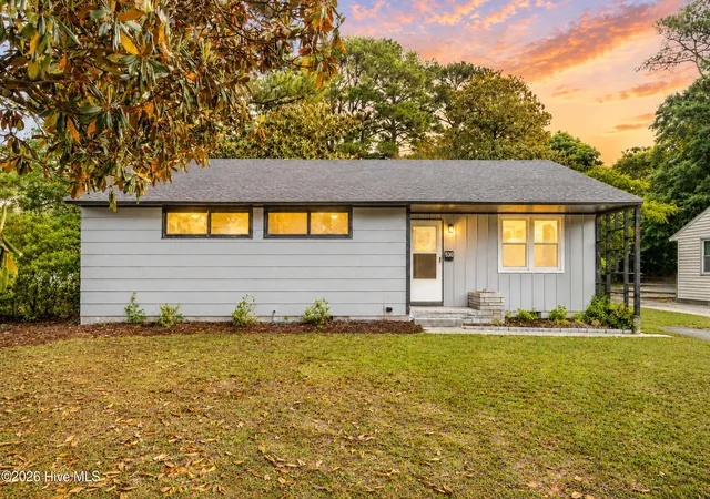 1st image of 530 Oak Ln, Jacksonville, NC 28540 | MLS# 100576614