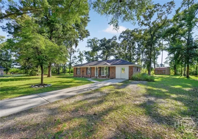 Homes for sale in Ellabell, GA | 448 Queens Wy, Ellabell, GA 31308 | MLS# SA356907