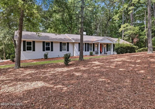 Photo 2 of Single family home for sale at 224 Heather Ln, Southern Pines, NC 28387 | MLS# 100589816 | Listing updated on 2026-09-03