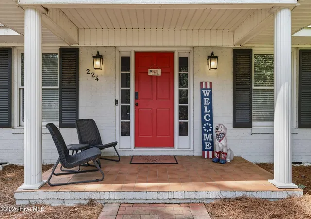 Photo 5 of Single family home for sale at 224 Heather Ln, Southern Pines, NC 28387 | MLS# 100589816 | Listing updated on 2026-09-03