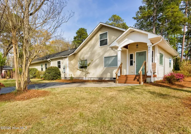 Photo 1 of Single family home for sale at 901 E Main St, Aberdeen, NC 28315 | MLS# 100564042 | Listing updated on 2026-09-01