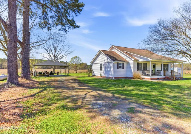 Homes for sale in Willard, NC | 10771 Us Hwy 117 N, Willard, NC 28478 | MLS# 100561620