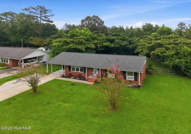 Photo 4 of Single family home for sale at 106 Stratford Rd, Havelock, NC 28532 | MLS# 100599604 | Listing updated on 2026-09-09
