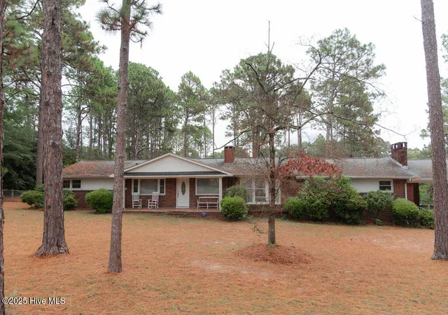 Homes for sale in Hamlet, NC | 303 Dogwood Ln, Hamlet, NC 28345 | MLS# 100533335