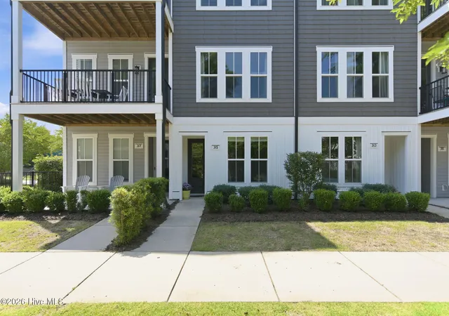 Photo 3 of Townhouse for sale at 315 Hendrix Ln, Wilmington, NC 28401 | MLS# 100572572 | Listing updated on 2026-09-13