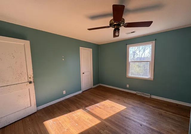 Homes for sale in Edgefield, SC | 404 Columbia Rd, Edgefield, SC 29824 | MLS# 98257247