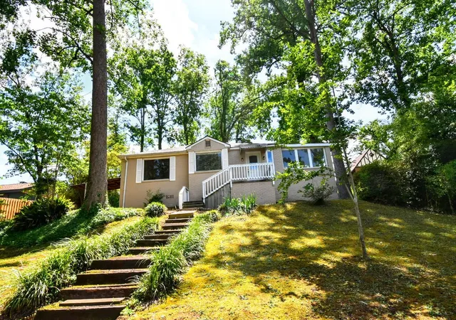 Photo 1 of Single family home for sale at 2312 Laurel Ln, Augusta, GA 30904 | MLS# 98257316 | Listing updated on 2026-08-19