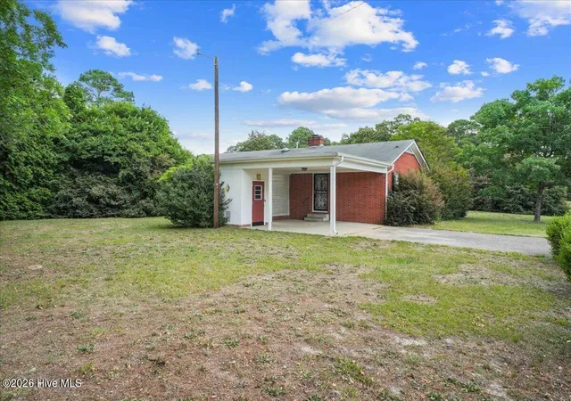 Photo 2 of Single family home for sale at 1801 E Azalea Dr, Goldsboro, NC 27530 | MLS# 100574087 | Listing updated on 2026-08-29