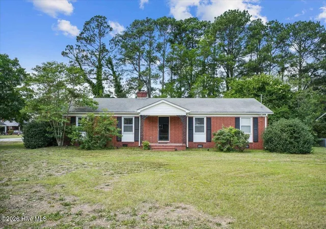 Photo 3 of Single family home for sale at 1801 E Azalea Dr, Goldsboro, NC 27530 | MLS# 100574087 | Listing updated on 2026-08-29