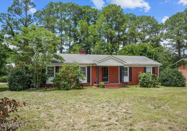 Photo 3 of Single family home for sale at 1801 E Azalea Dr, Goldsboro, NC 27530 | MLS# 100574087 | Listing updated on 2026-08-29