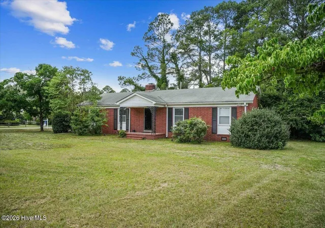 Photo 4 of Single family home for sale at 1801 E Azalea Dr, Goldsboro, NC 27530 | MLS# 100574087 | Listing updated on 2026-08-29