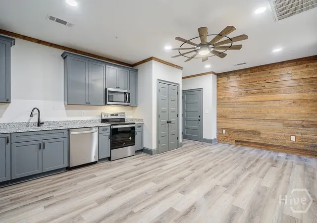 5th image of 34 Depot St, Hartwell, GA 30643