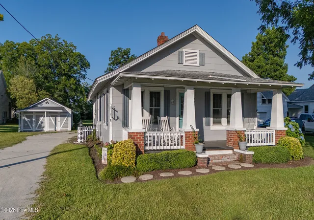 Photo 1 of Single family home for sale at 280 N Highway 101, Beaufort, NC 28516 | MLS# 100587347 | Listing updated on 2026-08-19