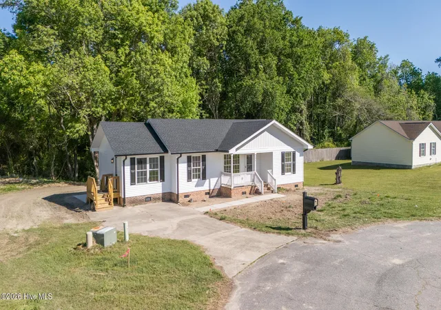 Photo 3 of Single family home for sale at 104 Nates Dr, Hertford, NC 27944 | MLS# 100570049 | Listing updated on 2026-09-07