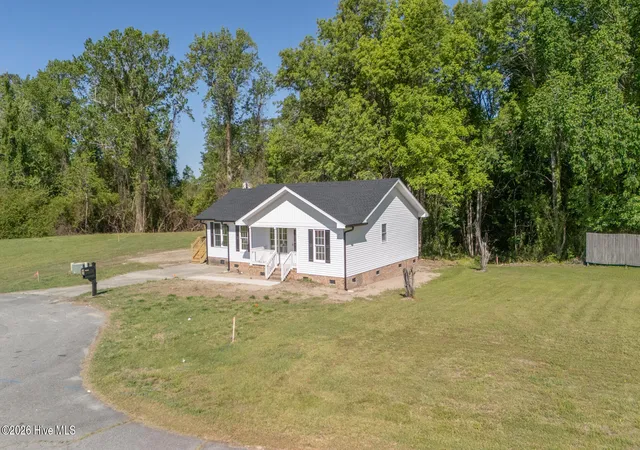 Photo 3 of Single family home for sale at 104 Nates Dr, Hertford, NC 27944 | MLS# 100570049 | Listing updated on 2026-09-07