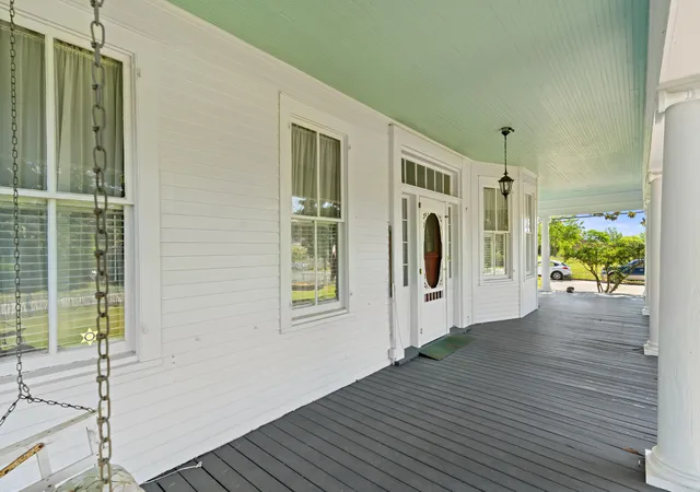 Homes for sale in Louisville, GA | 401 W Broad St, Louisville, GA 30434 | MLS# 98196930