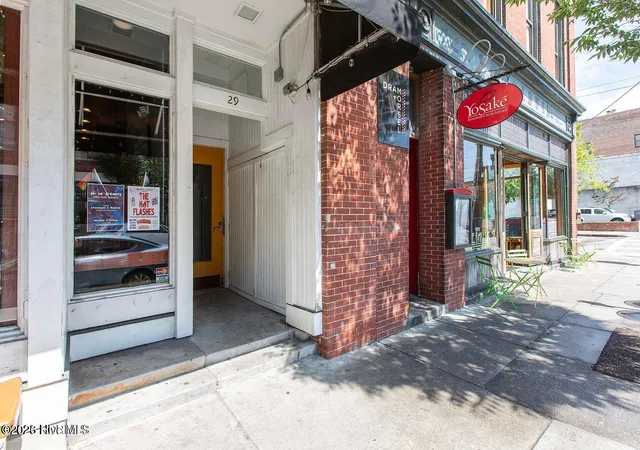 2nd image of 29 S Front St #Apt A, Wilmington, NC 28401 | MLS# 100575278