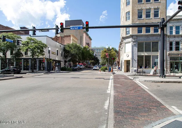 2nd image of 29 S Front St, Wilmington, NC 28401
