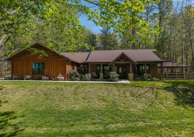 Homes for sale in Hayesville, NC | 190 Galloway Dr, Hayesville, NC 28904 | MLS# 98544396