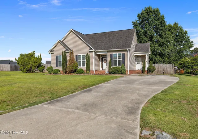 Homes for sale in Pikeville, NC | 204 Planters Ridge Dr, Pikeville, NC 27863 | MLS# 100586640