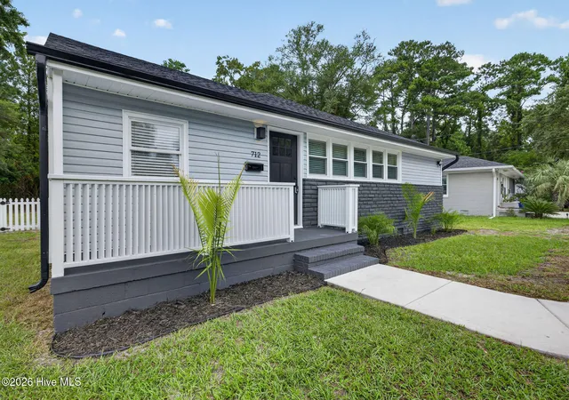 Photo 4 of Single family home for sale at 712 Rosemont Ave, Wilmington, NC 28403 | MLS# 100599647 | Listing updated on 2026-09-17