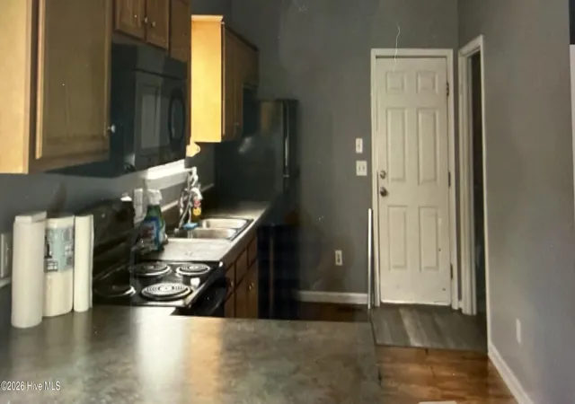 Photo 3 of Single family home for sale at 1014 Hanover St, Wilmington, NC 28401 | MLS# 100589174 | Listing updated on 2026-08-29