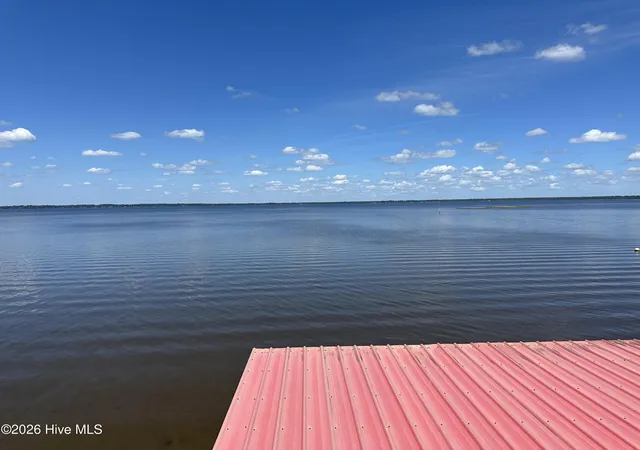 Homes for sale in Lake Waccamaw, NC | 3935 Waccamaw Shores Rd, Lake Waccamaw, NC 28450 | MLS# 100557316