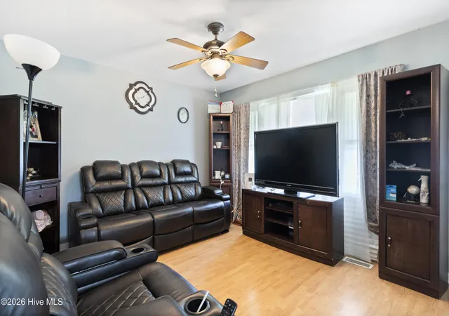 Photo 3 of Single family home for sale at 101 Gray Fox Rd, Havelock, NC 28532 | MLS# 100580749 | Listing updated on 2026-09-16