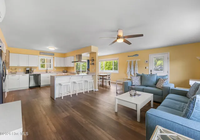 Photo 3 of Townhouse for sale at 223 Oyster Ln, North Topsail Beach, NC 28460 | MLS# 100573328 | Listing updated on 2026-09-18