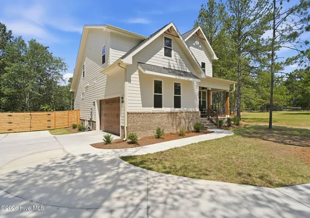 Photo 3 of Single family home for sale at 3 Sapphire Ct, Pinehurst, NC 28374 | MLS# 100586321 | Listing updated on 2026-08-19