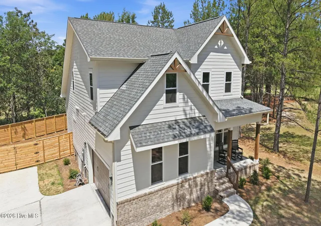 Photo 4 of Single family home for sale at 3 Sapphire Ct, Pinehurst, NC 28374 | MLS# 100586321 | Listing updated on 2026-08-19