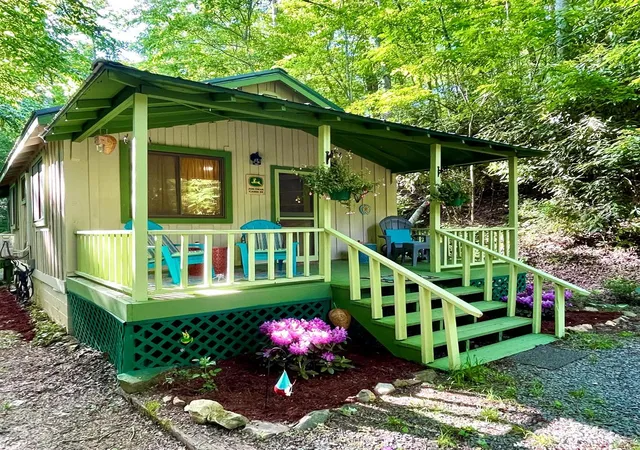 Photo 2 of Single family home for sale at 180 Valley Ln, Bryson City, NC 28713 | MLS# 98543971 | Listing updated on 2026-08-19