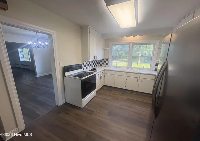 Photo 23 of Single family home for sale at 303 Prince St, Laurinburg, NC 28352 | MLS# 100586611 | Listing updated on 2026-08-29