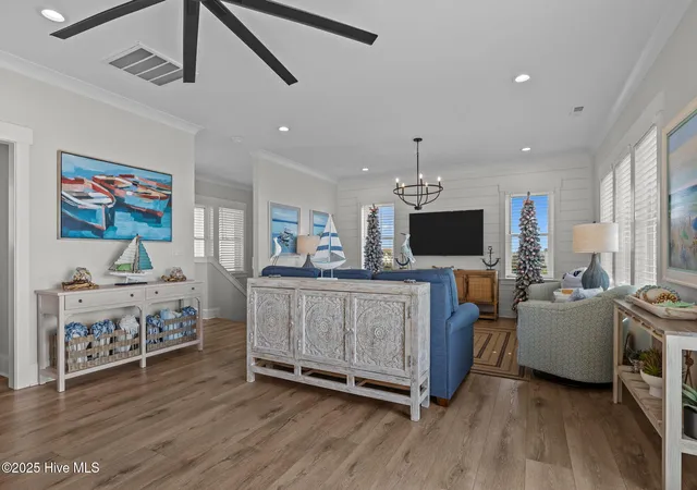 Photo 4 of Single family home for sale at 2307 Emerald Dr, Emerald Isle, NC 28594 | MLS# 100544208 | Listing updated on 2026-08-27