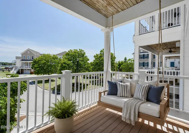 Listing Photo 5 - Condo for sale in building located at 207 S Academy St, Washington, NC 27889