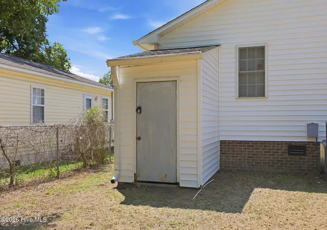 Homes for sale in Tarboro, NC | 810 E Saint John St, Tarboro, NC 27886 | MLS# 100587005