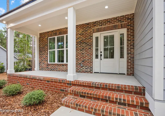 Homes for sale in West End, NC | 284 Longleaf Dr, West End, NC 27376 | MLS# 100534303