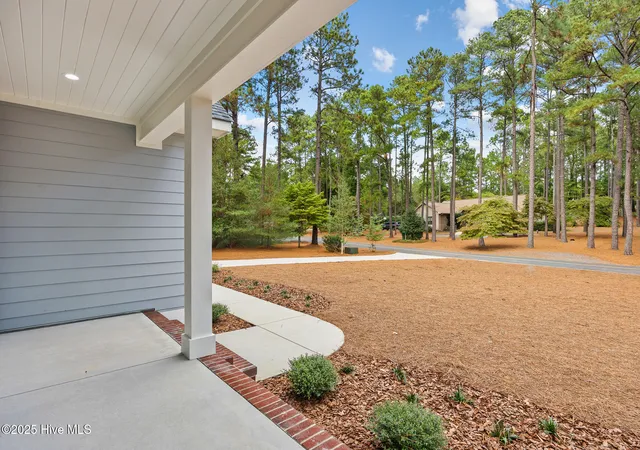 Homes for sale in West End, NC | 284 Longleaf Dr, West End, NC 27376 | MLS# 100534303