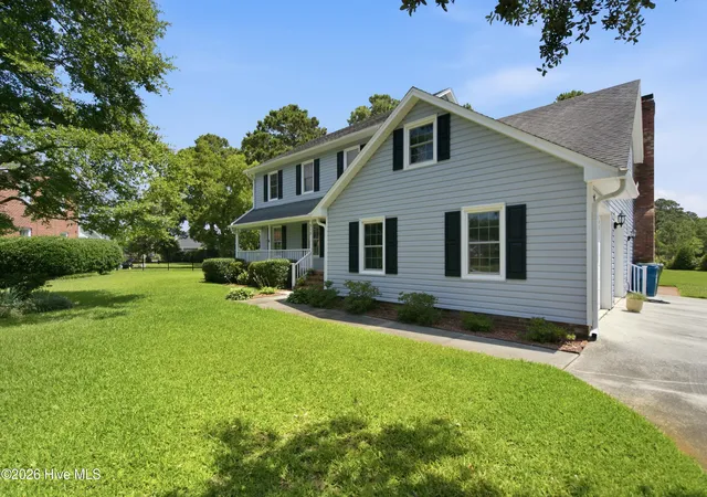 Photo 4 of Single family home for sale at 312 Lennox Pl, Wilmington, NC 28412 | MLS# 100582538 | Listing updated on 2026-09-18