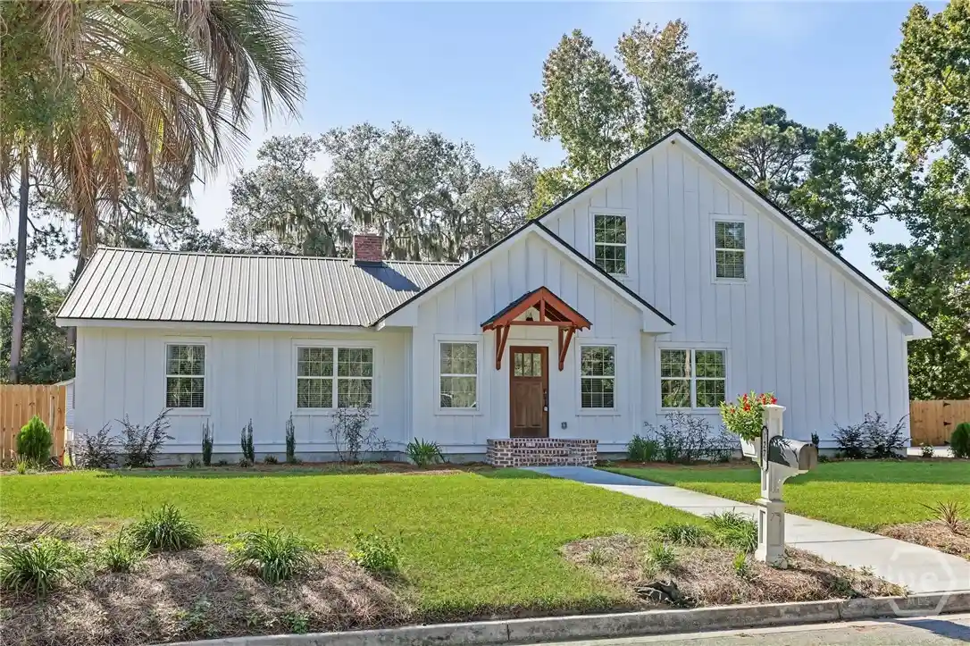 Photo 1 of Single family home for sale at 27 Pine Dr, Savannah, GA 31405 | MLS# SA366829 | Listing updated on 2026-10-22
