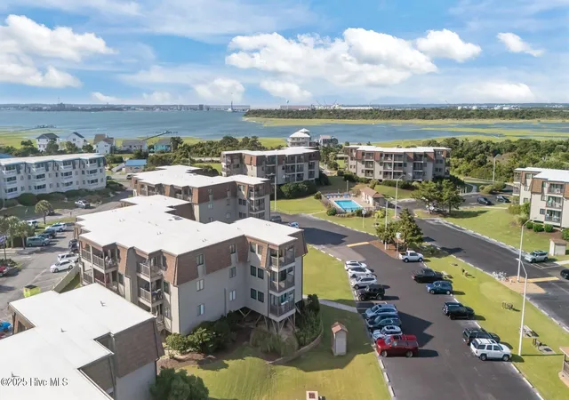 2nd image of 2008 E Fort Macon Rd E, Atlantic Beach, NC 28512