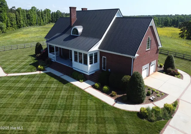 Photo 4 of Single family home for sale at 455 Hogan Farm Rd, Seagrove, NC 27341 | MLS# 100474290 | Listing updated on 2026-08-19