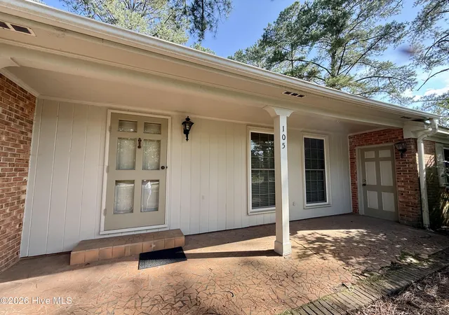 Photo 4 of Single family home for sale at 105 4th Street, Robersonville, NC 27871 | MLS# 100586223 | Listing updated on 2026-09-02
