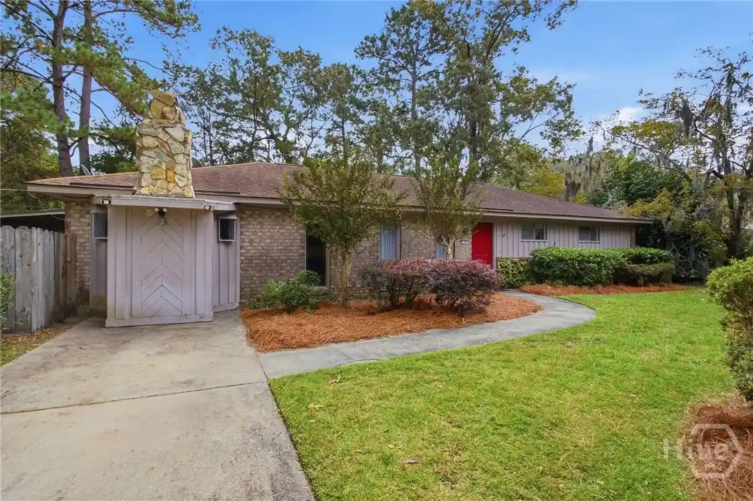 Photo 1 of Single family home for sale at 13 Suncrest Blvd, Savannah, GA 31410 | MLS# SA367361 | Listing updated on 2026-10-30