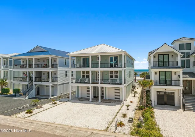 Photo 3 of Single family home for sale at 26 Grand View Dr, Ocean Isle Beach, NC 28469 | MLS# 100573868 | Listing updated on 2026-08-19