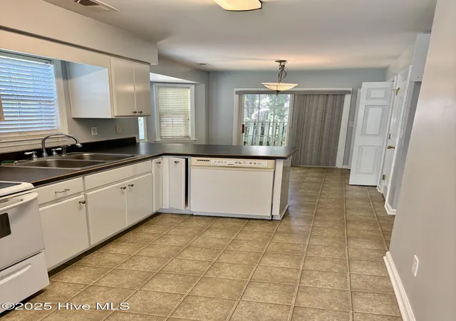 4th image of 113 Gladiola Dr, New Bern, NC 28562 | MLS# 100534723