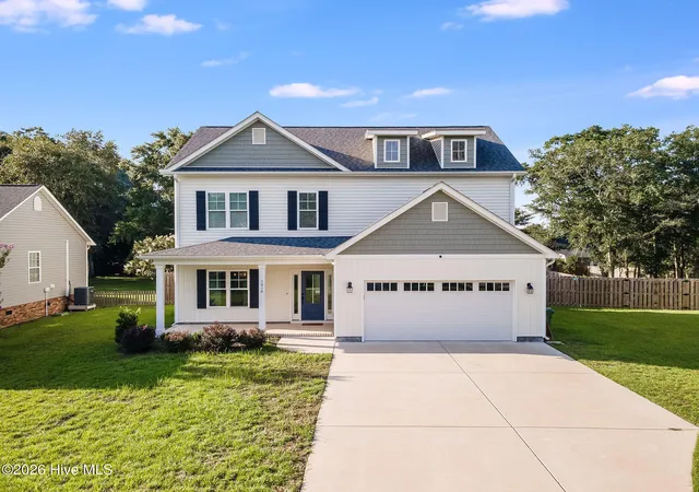 Photo 2 of Single family home for sale at 1616 Chadwick Shores Dr, Sneads Ferry, NC 28460 | MLS# 100599638 | Listing updated on 2026-08-30