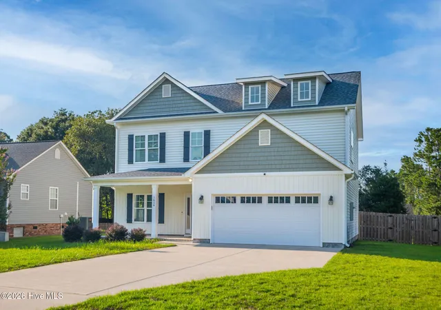 Photo 3 of Single family home for sale at 1616 Chadwick Shores Dr, Sneads Ferry, NC 28460 | MLS# 100599638 | Listing updated on 2026-08-30